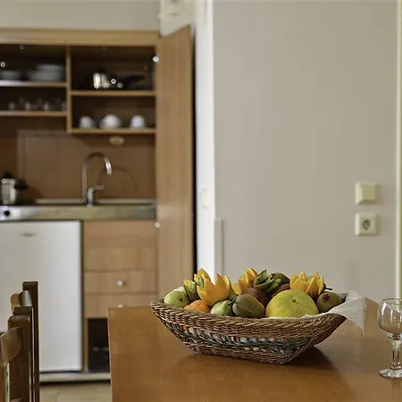 Lefkoniko Bay 3* העיירה רתימנו