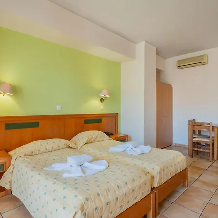 Lefkoniko Bay 3* העיירה רתימנו