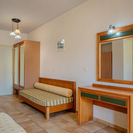 Hotel apartamentowy Lefkoniko Bay