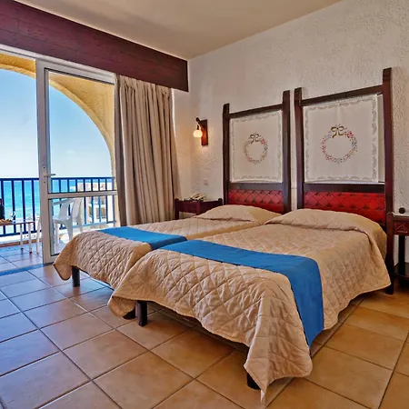 Hotel apartamentowy Lefkoniko Bay