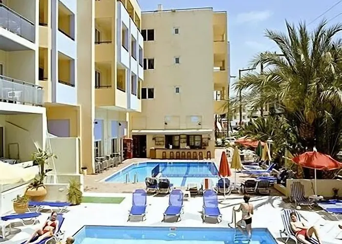 Lefkoniko Bay Hotel 3*