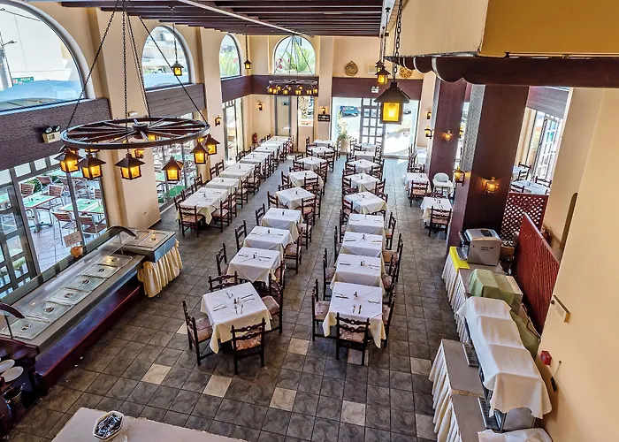 Hotel Lefkoniko Bay 3*