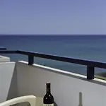 Szálloda Lefkoniko Bay 3*