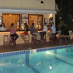 Szálloda Lefkoniko Bay 3*