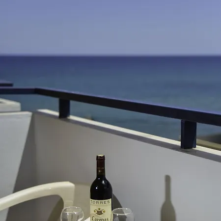 Lefkoniko Complex-beach And Bay Апарт-отель 3*