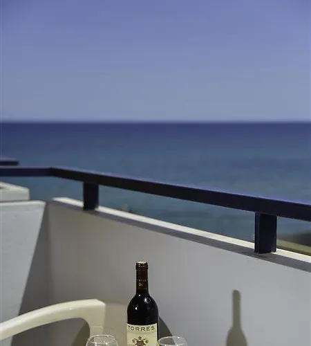 Hotel Lefkoniko Bay 3*