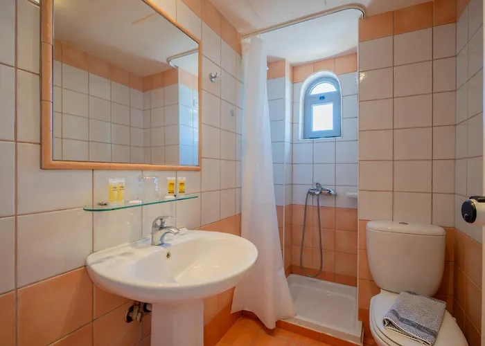 Lefkoniko Bay Hotel 3*