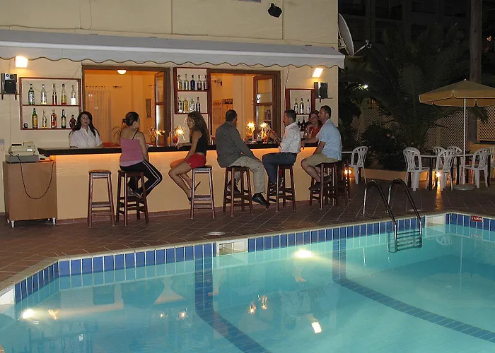 Hotel Lefkoniko Bay 3*