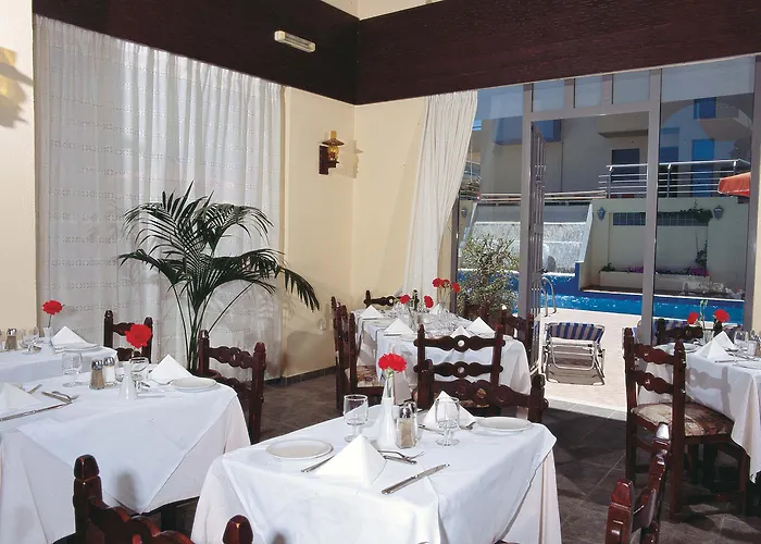 Lefkoniko Bay Hotel 3*